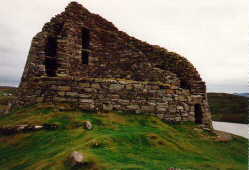 Carloway Broch - Eine fast 10m hohe Wehrburg aus der Zeit um Christi Geburt auf der Isle of Lewis, Äußere Hebriden